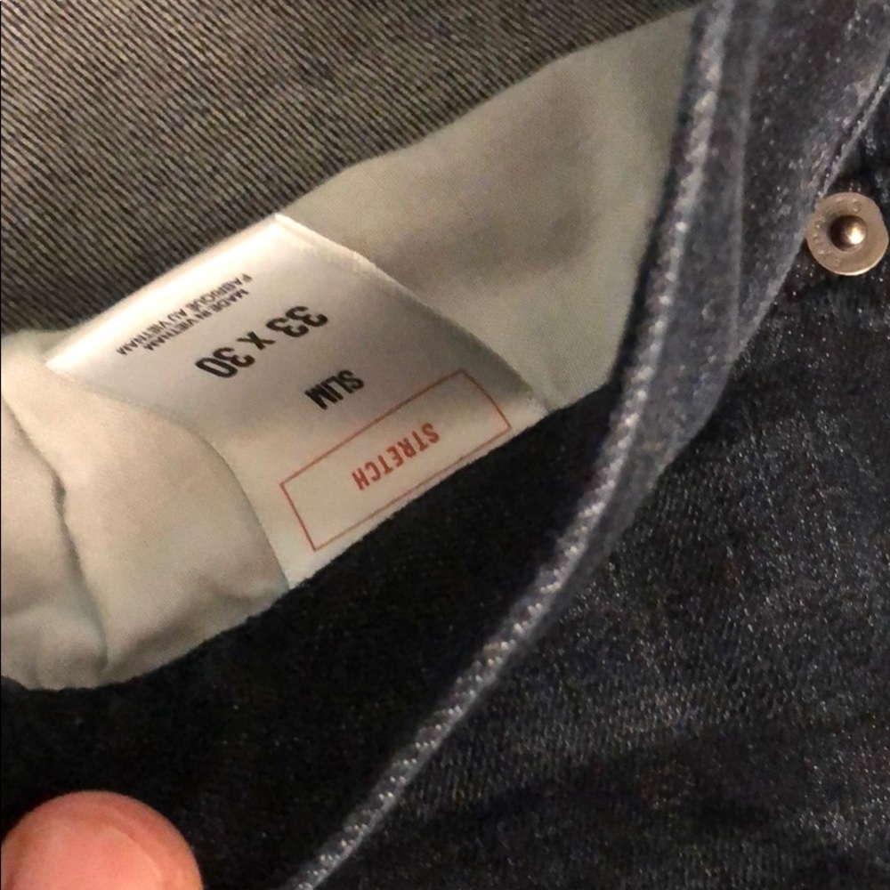 Practically new jeans - Picture 3 of 4